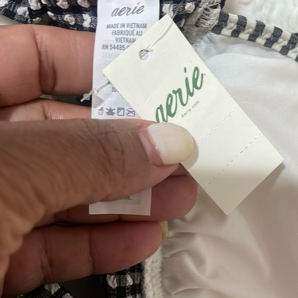 Aerie Black and White Smocked Ruffled top - Picture 5 of 10